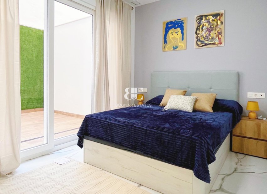 Resale - apartment -
Torrevieja - Playa del Cura