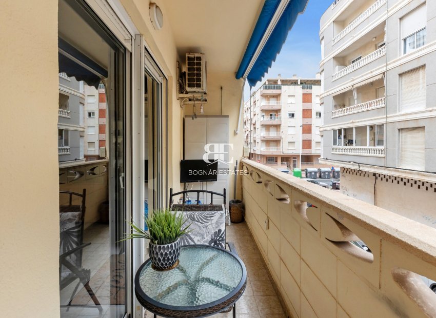 Resale - apartment -
Torrevieja - Playa del Cura