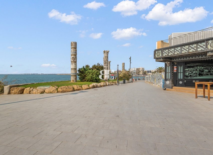 Resale - apartment -
Torrevieja - Playa del Cura