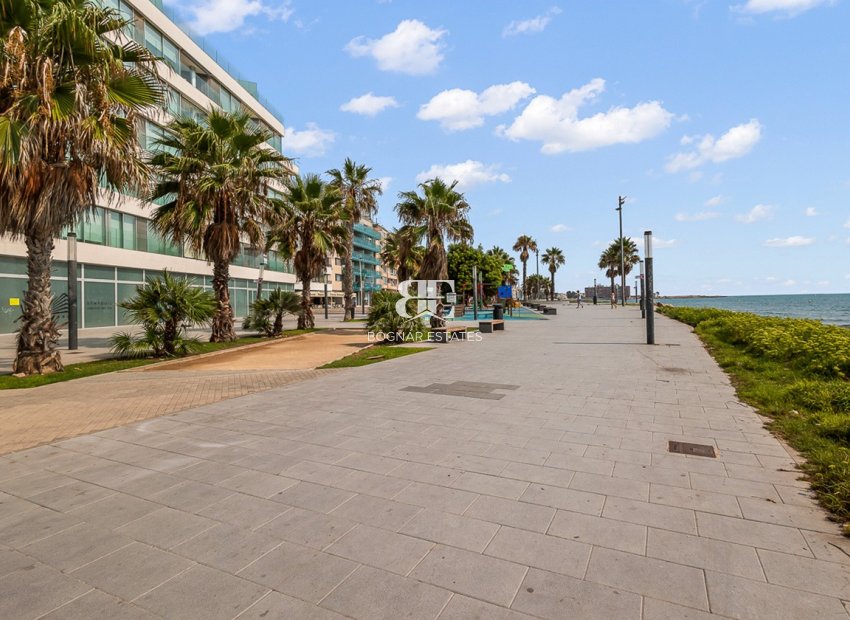 Resale - apartment -
Torrevieja - Playa del Cura
