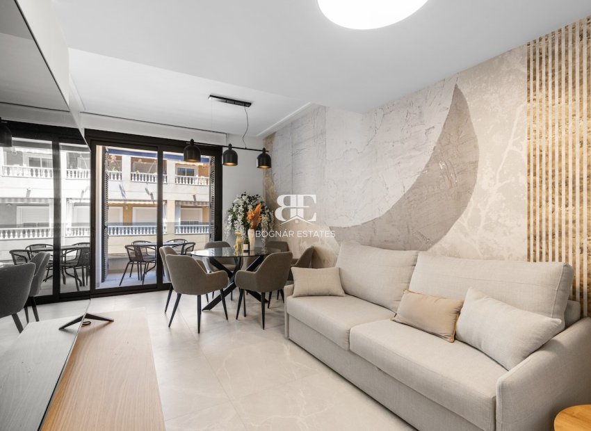 Resale - apartment -
Torrevieja - Playa del Cura