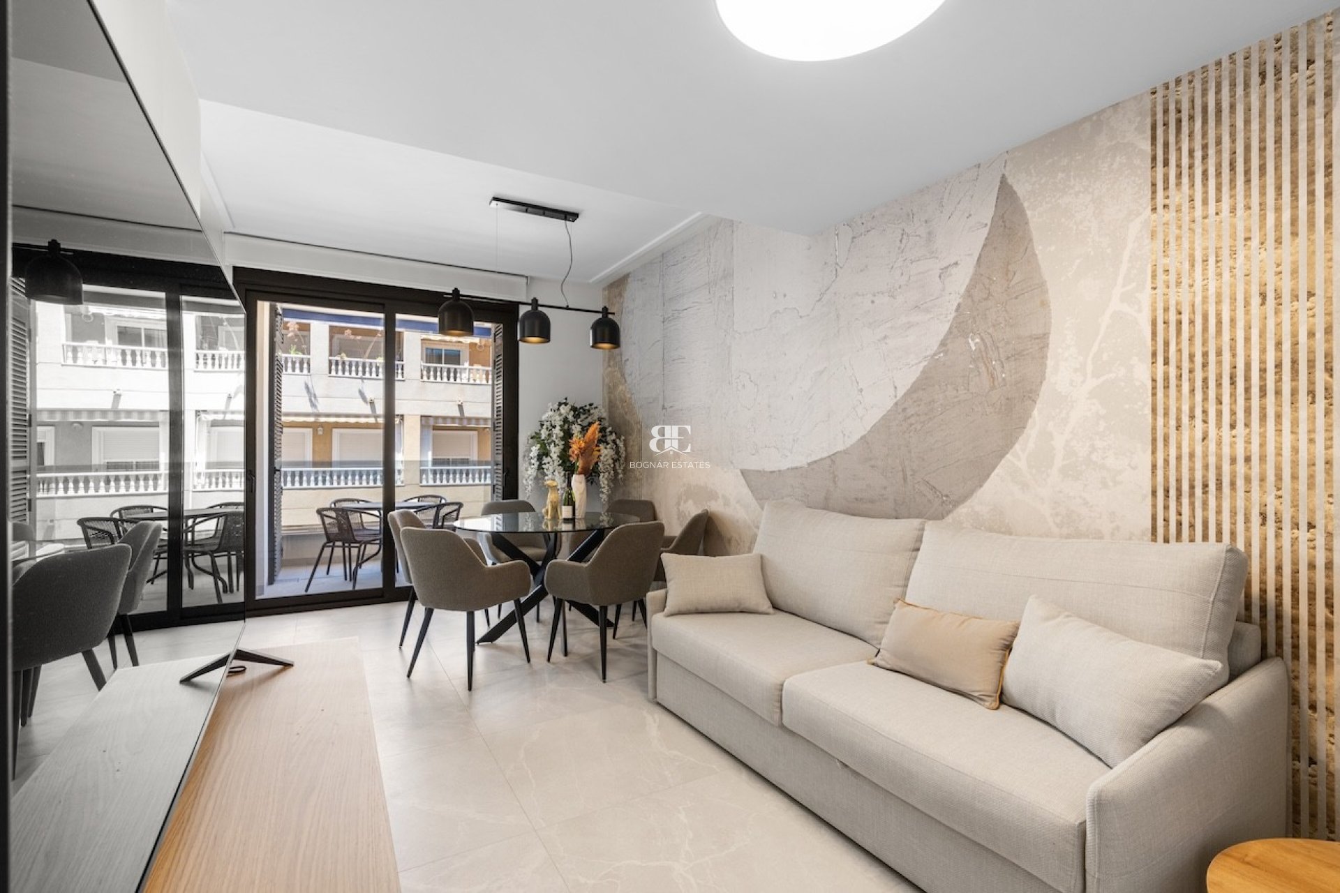 Resale - apartment -
Torrevieja - Playa del Cura