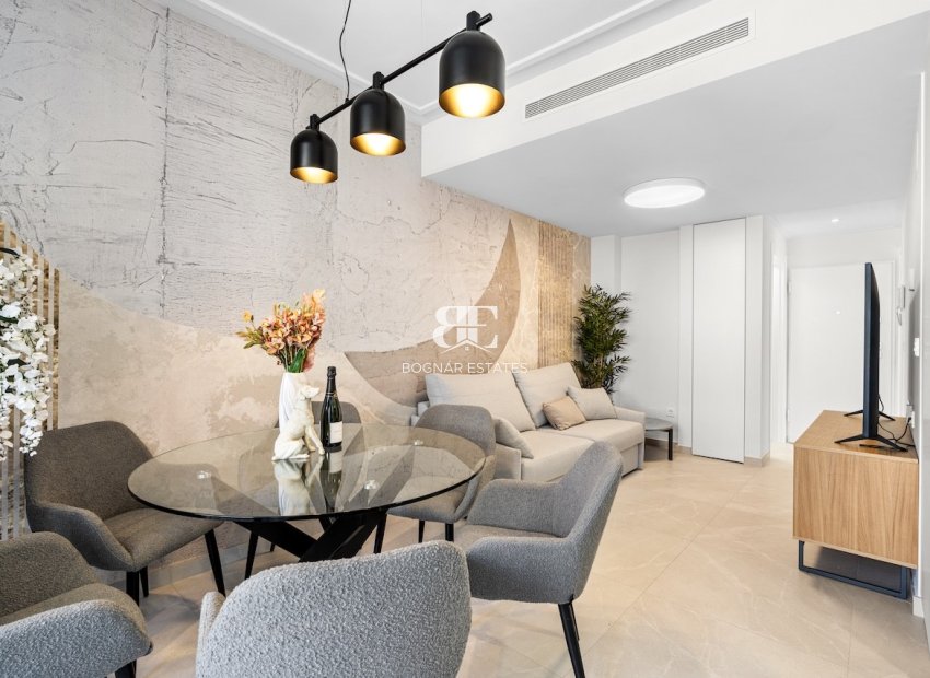 Resale - apartment -
Torrevieja - Playa del Cura