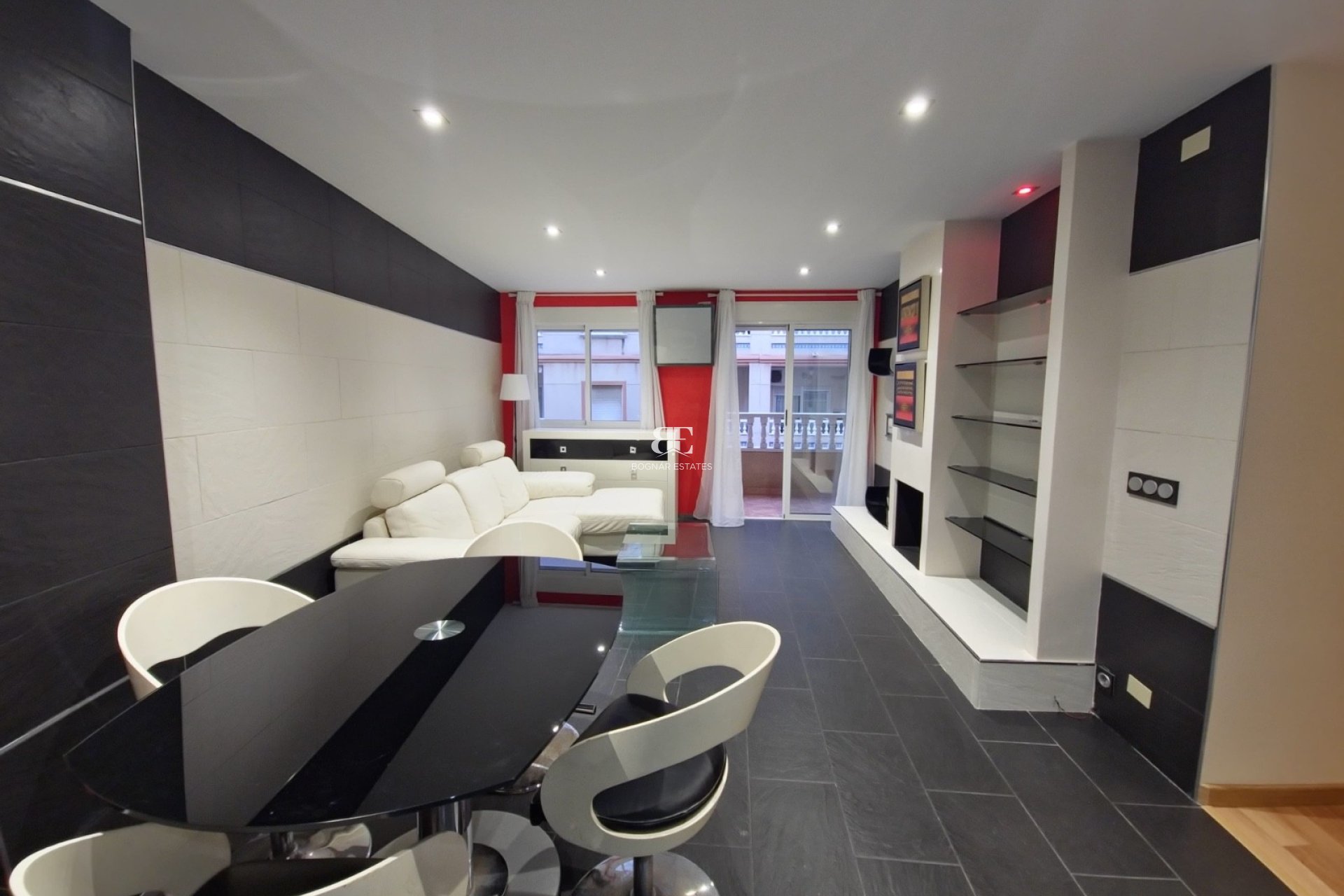 Resale - apartment -
Torrevieja - Playa del Cura