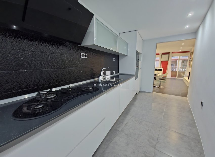 Resale - apartment -
Torrevieja - Playa del Cura