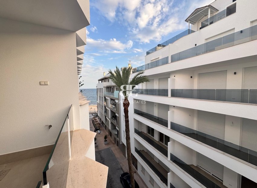 Resale - apartment -
Torrevieja - Playa Los Locos
