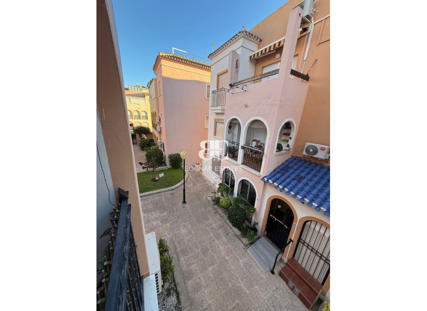 Resale - apartment -
Torrevieja - Playa Los Naufragos