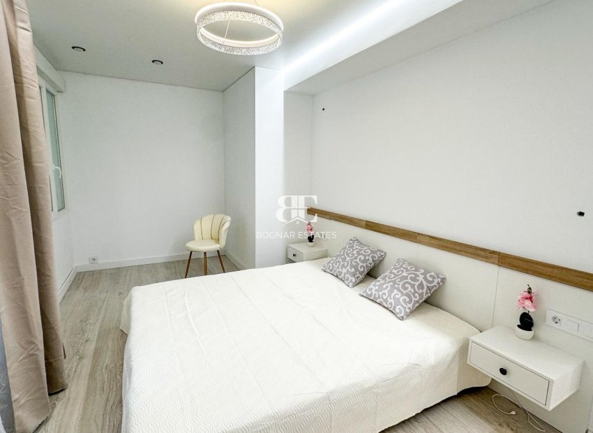 Resale - apartment -
Torrevieja - Playa Los Naufragos