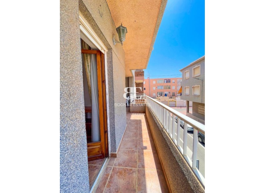 Resale - apartment -
Torrevieja - Playa Los Naufragos
