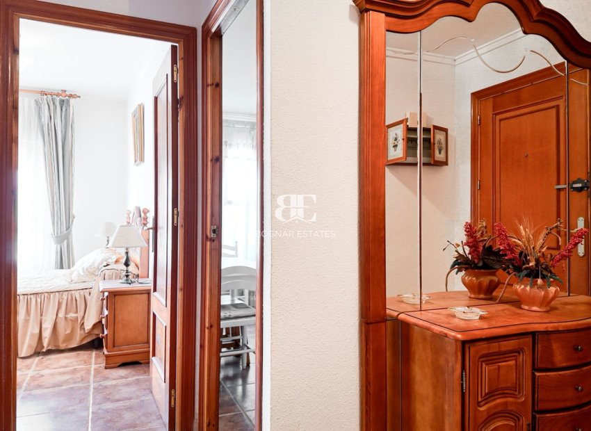 Resale - apartment -
Torrevieja - Playa Los Naufragos