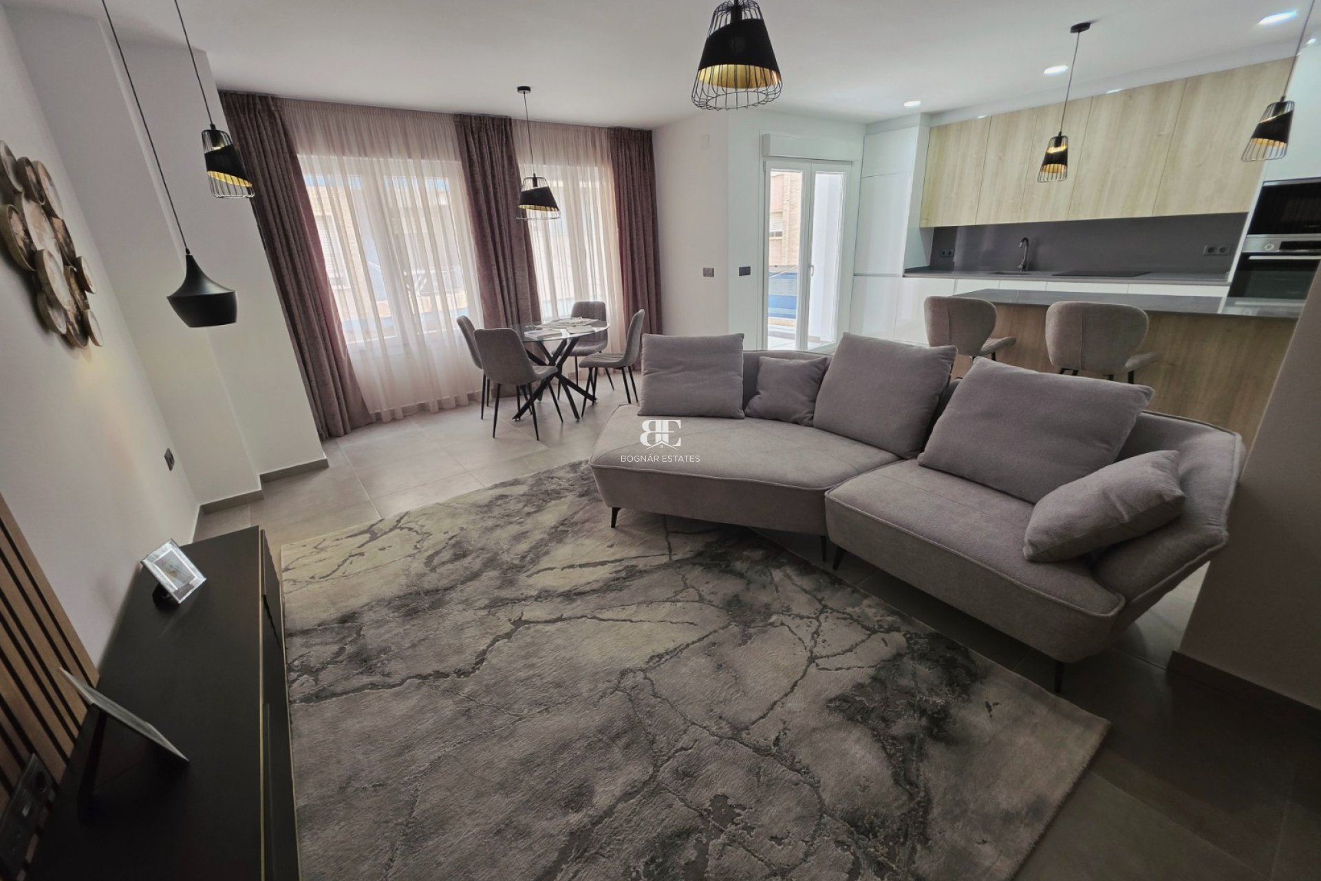 Resale - apartment -
Torrevieja - Puerto
