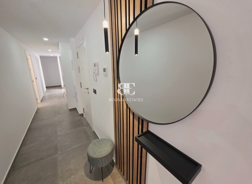 Resale - apartment -
Torrevieja - Puerto
