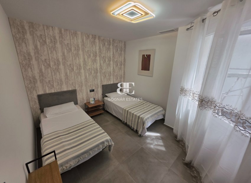 Resale - apartment -
Torrevieja - Puerto