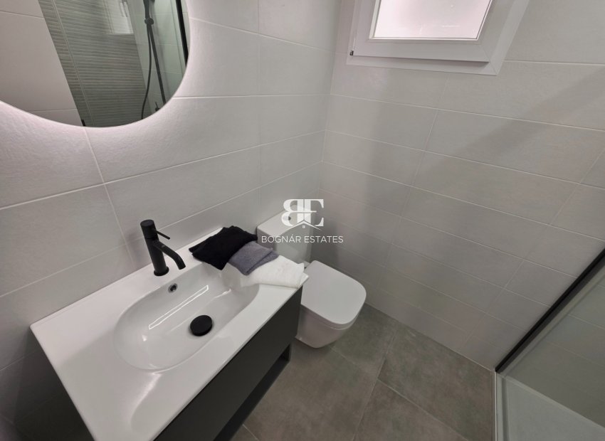 Resale - apartment -
Torrevieja - Puerto