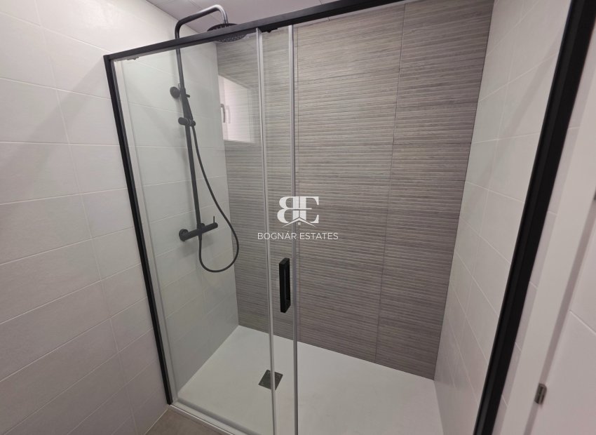 Resale - apartment -
Torrevieja - Puerto