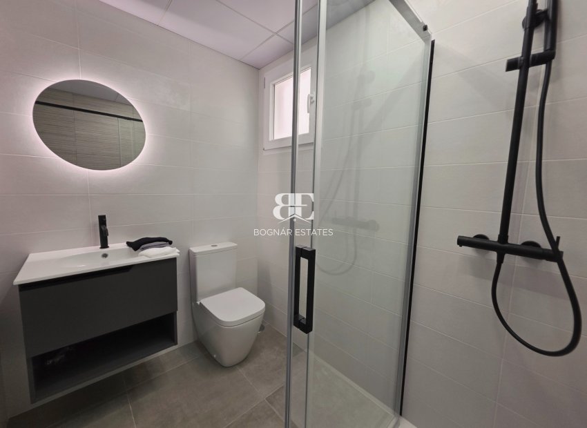 Resale - apartment -
Torrevieja - Puerto