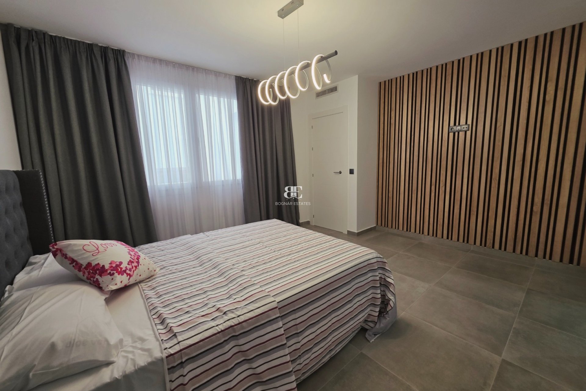 Resale - apartment -
Torrevieja - Puerto