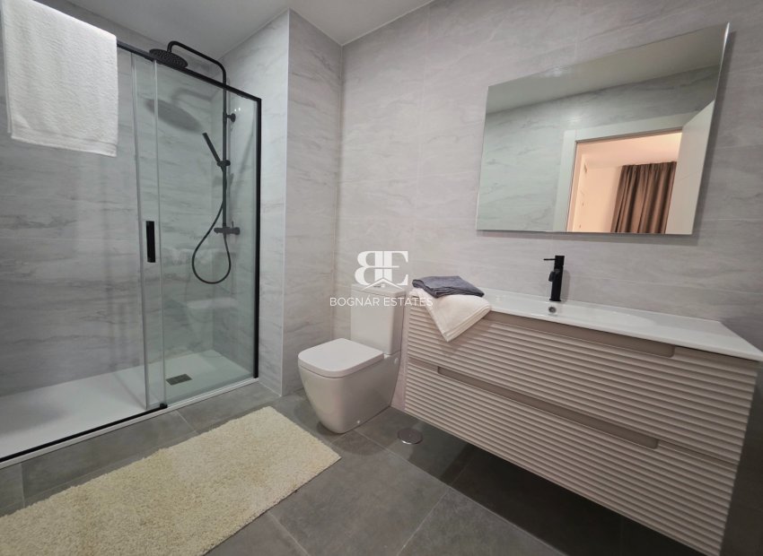 Resale - apartment -
Torrevieja - Puerto