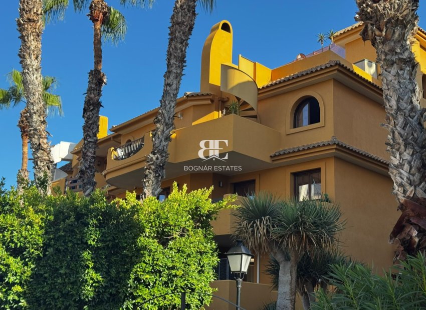 Resale - apartment -
Torrevieja - Punta Prima