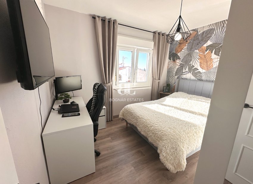 Resale - apartment -
Torrevieja - San Luis