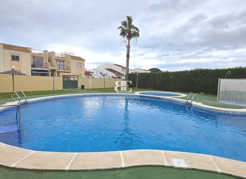 Resale - apartment -
Torrevieja - San Luis
