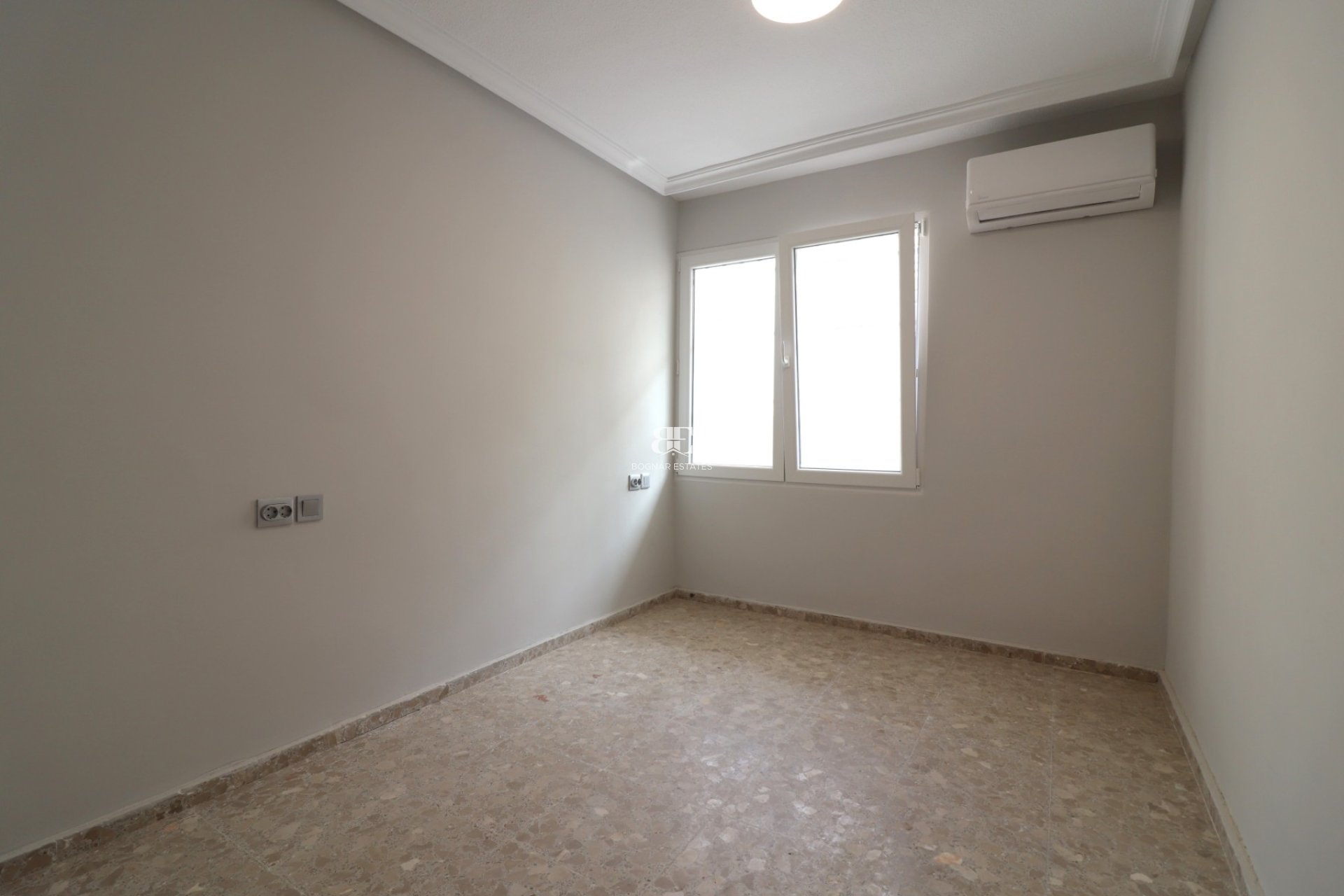 Resale - apartment -
Torrevieja - Torre la mata