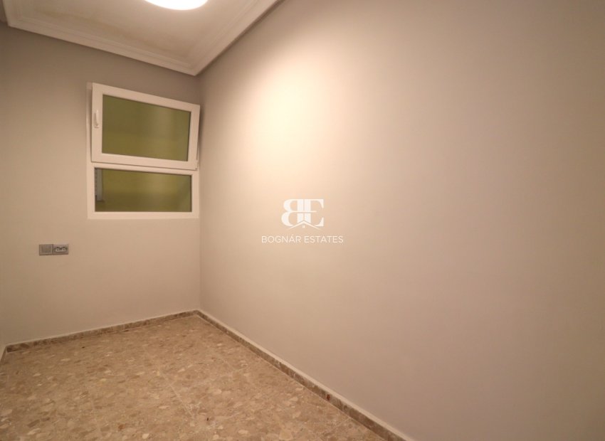Resale - apartment -
Torrevieja - Torre la mata