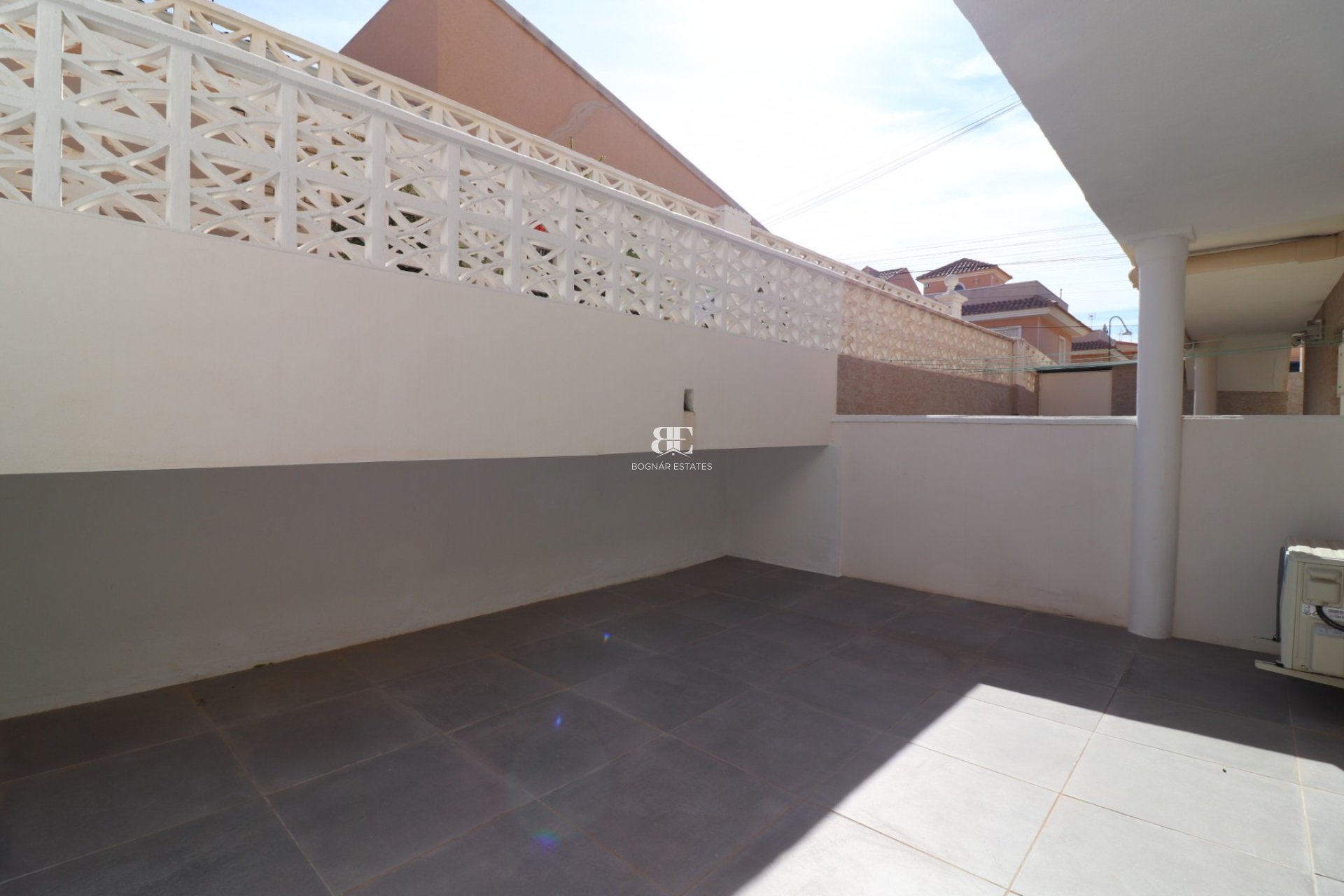 Resale - apartment -
Torrevieja - Torre la mata