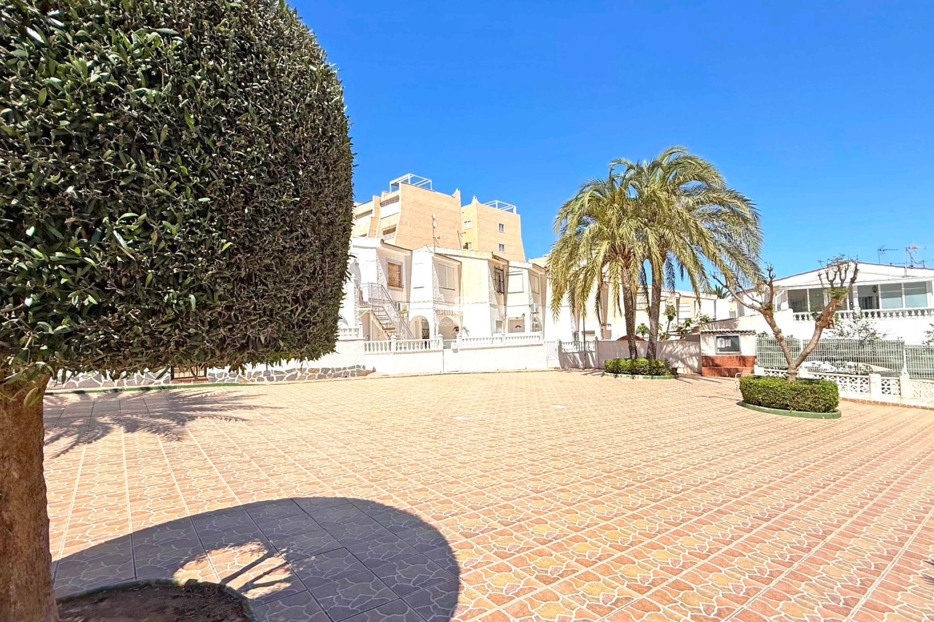 Resale - apartment -
Torrevieja - Torrelamata - La Mata
