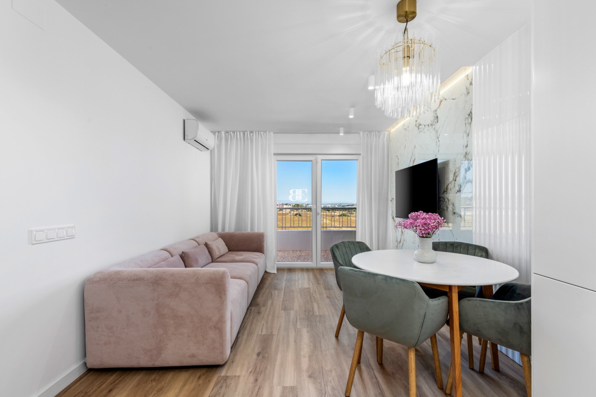 Resale - apartment -
Torrevieja