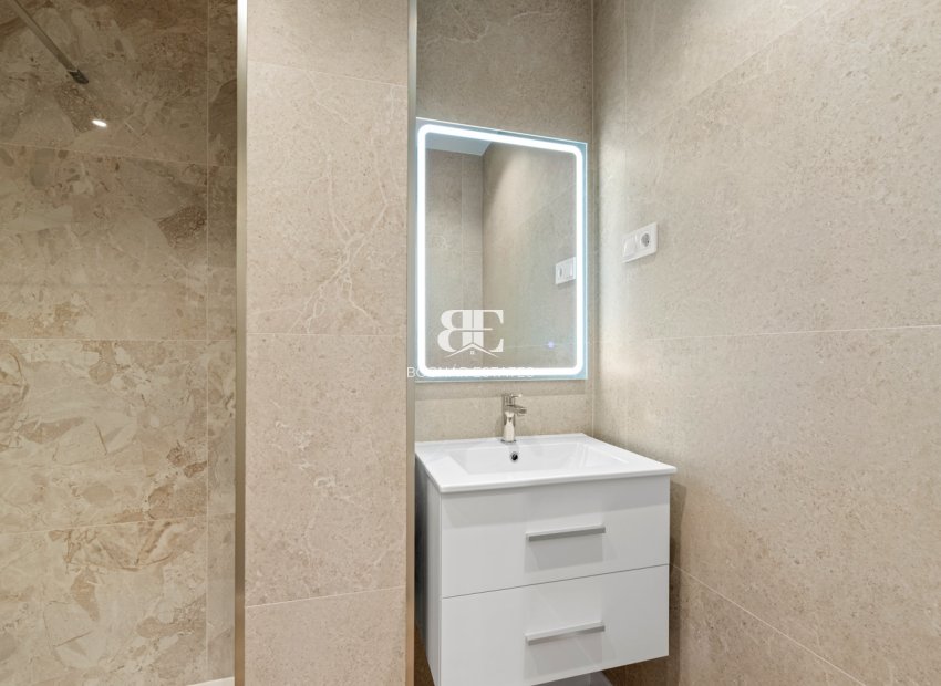 Resale - apartment -
Torrevieja