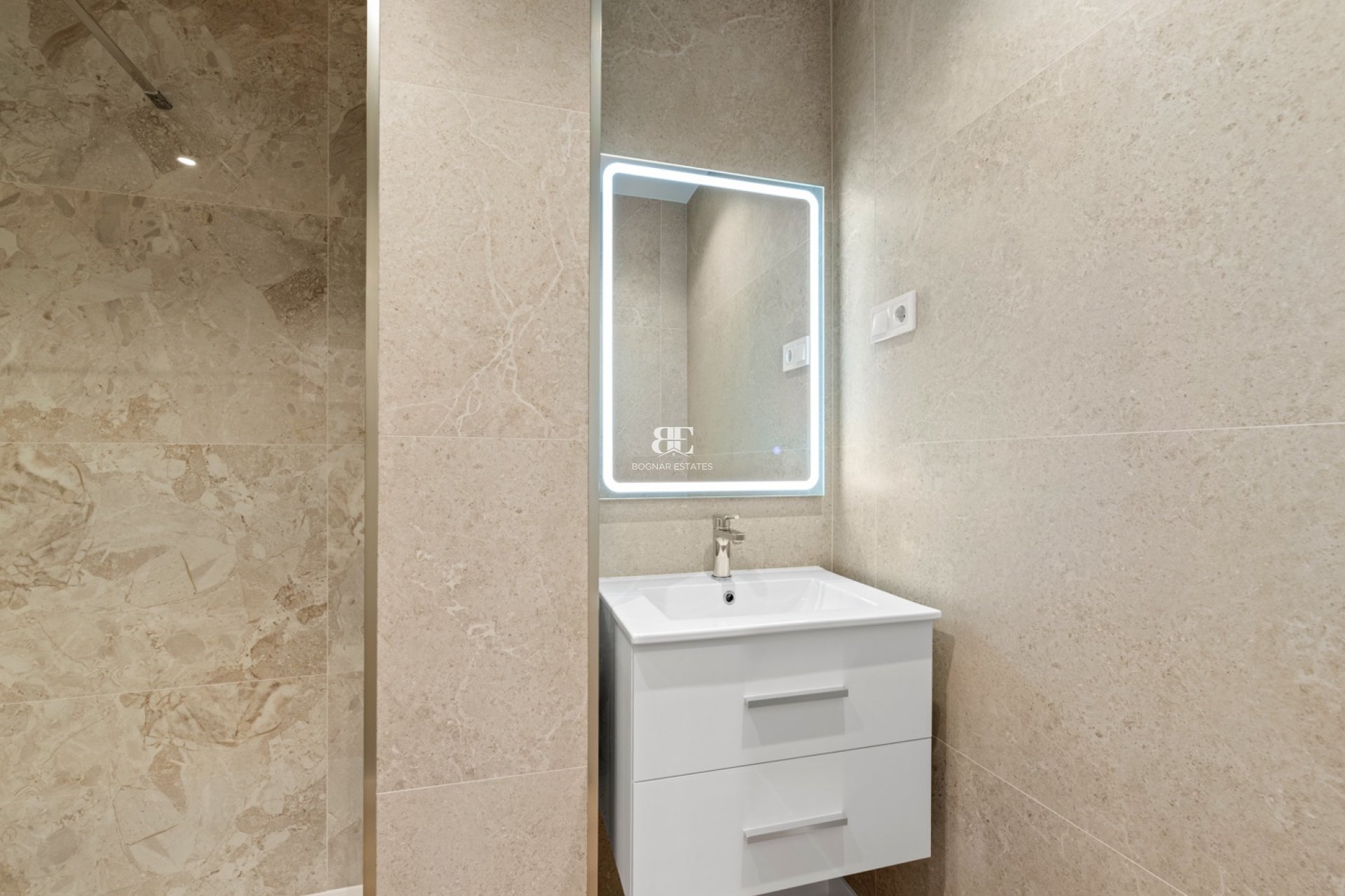 Resale - apartment -
Torrevieja