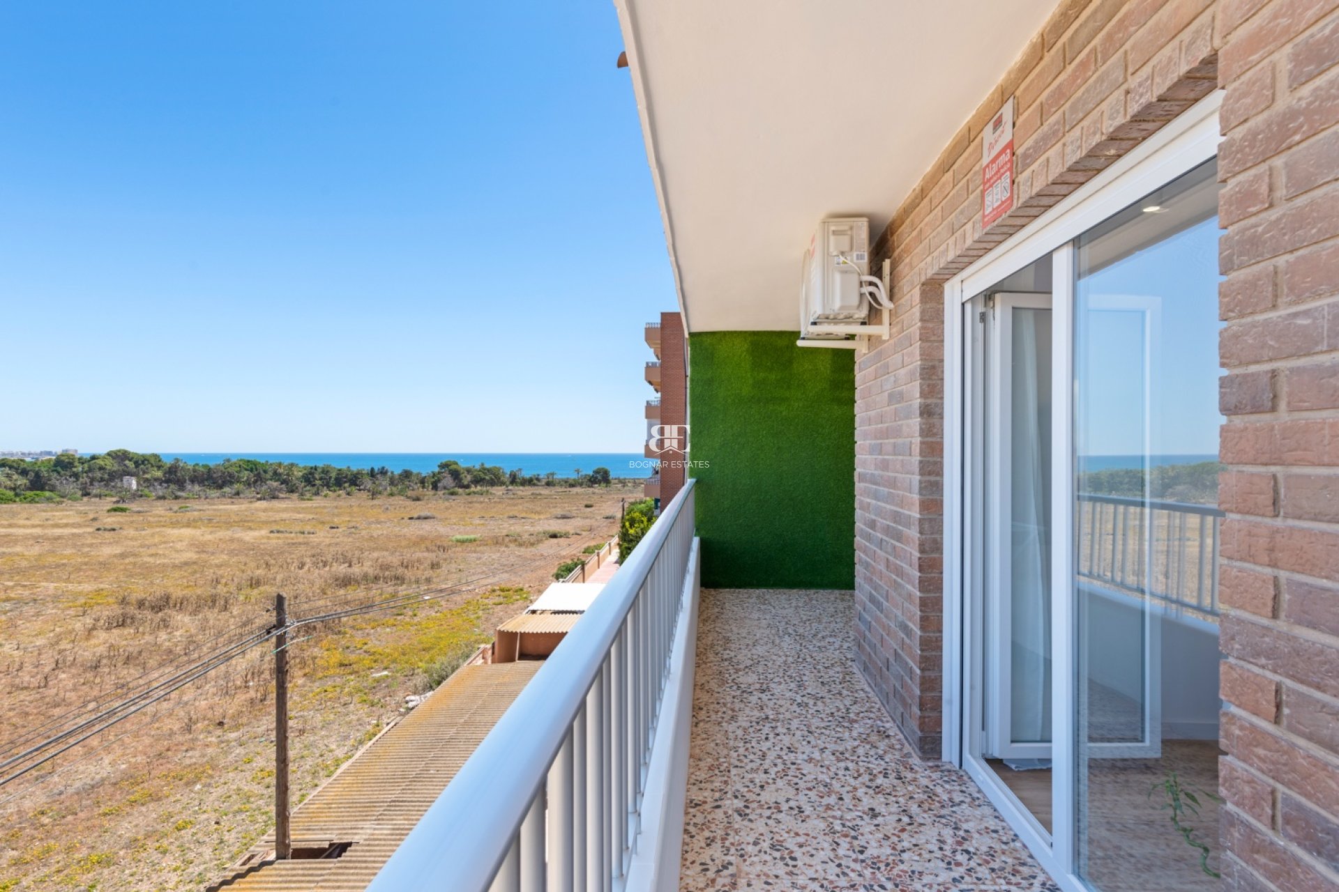 Resale - apartment -
Torrevieja