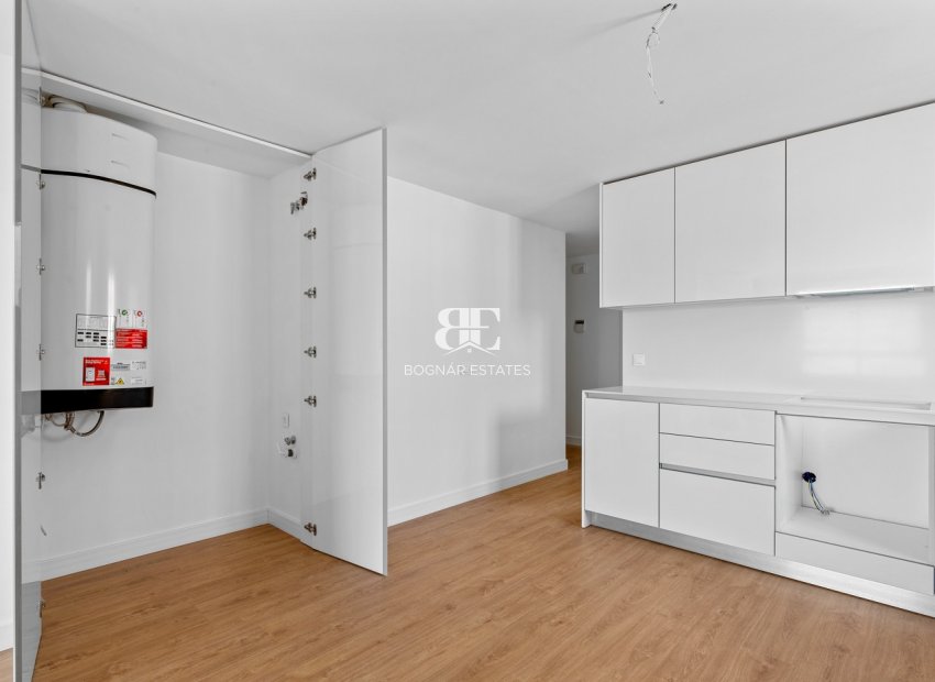 Resale - apartment -
Villamartín - PAU 8