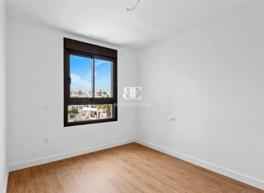 Resale - apartment -
Villamartín - PAU 8