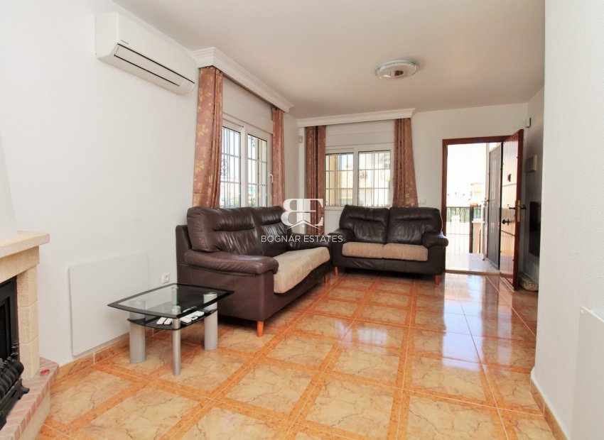 Resale - apartment -
Villamartín - PAU 8
