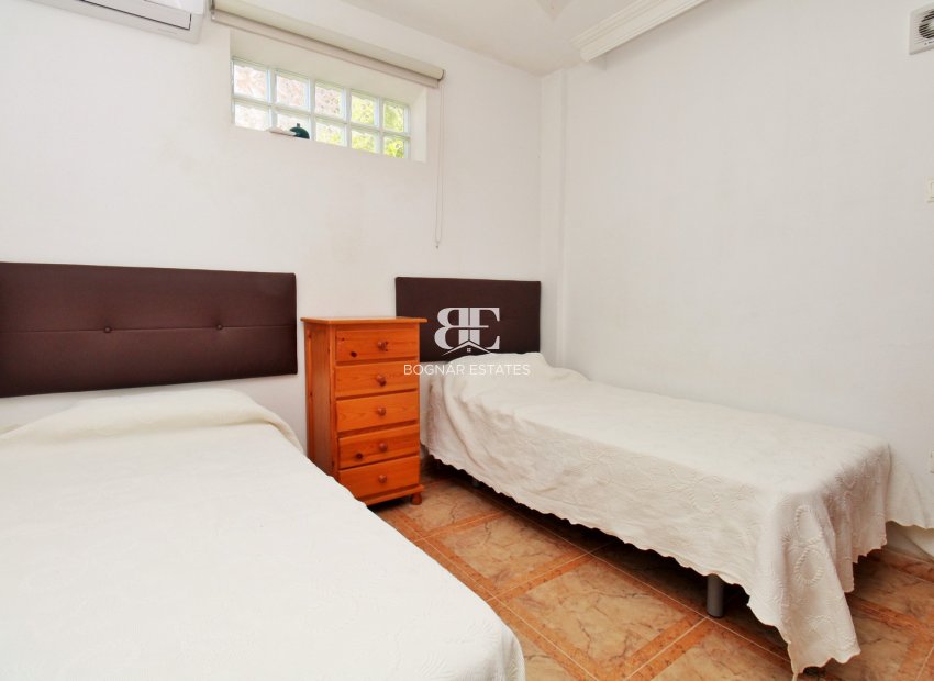 Resale - apartment -
Villamartín - PAU 8