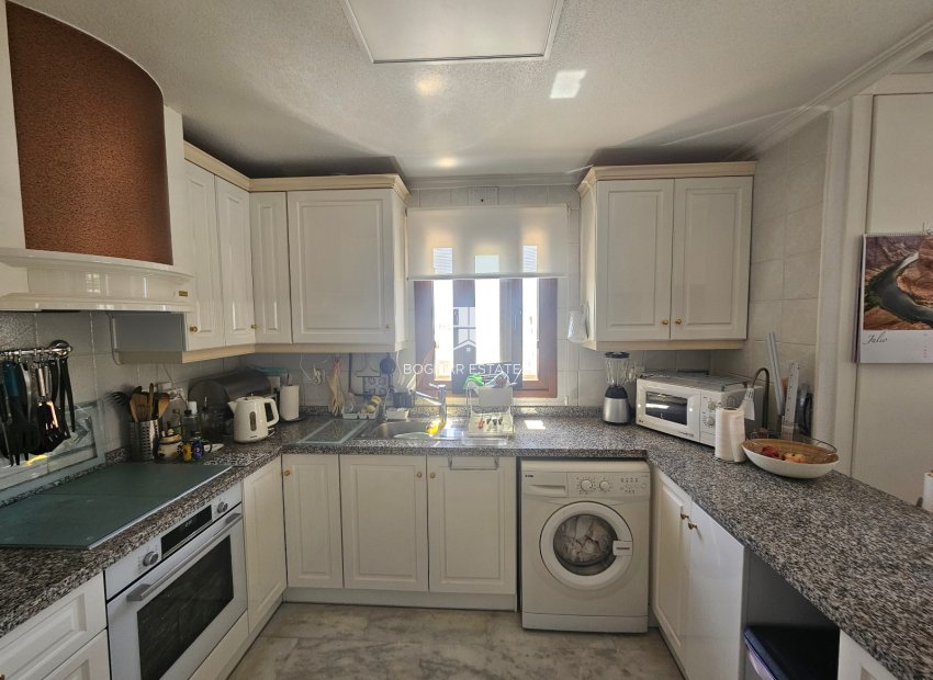 Resale - apartment -
Villamartín - PAU 8