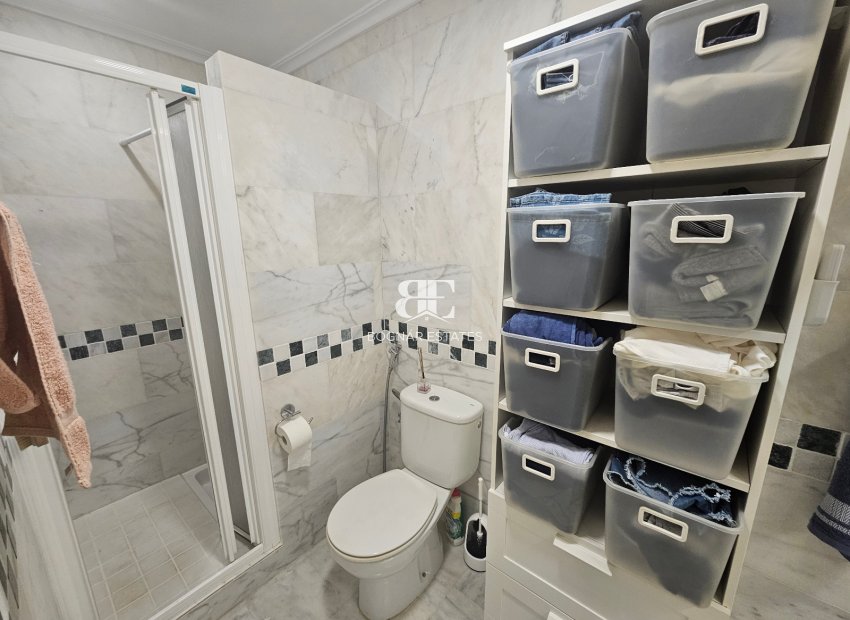 Resale - apartment -
Villamartín - PAU 8