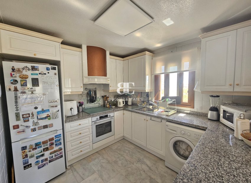 Resale - apartment -
Villamartín - PAU 8