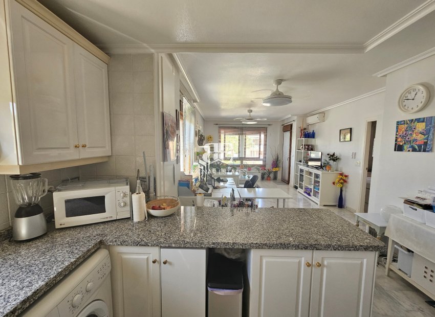 Resale - apartment -
Villamartín - PAU 8