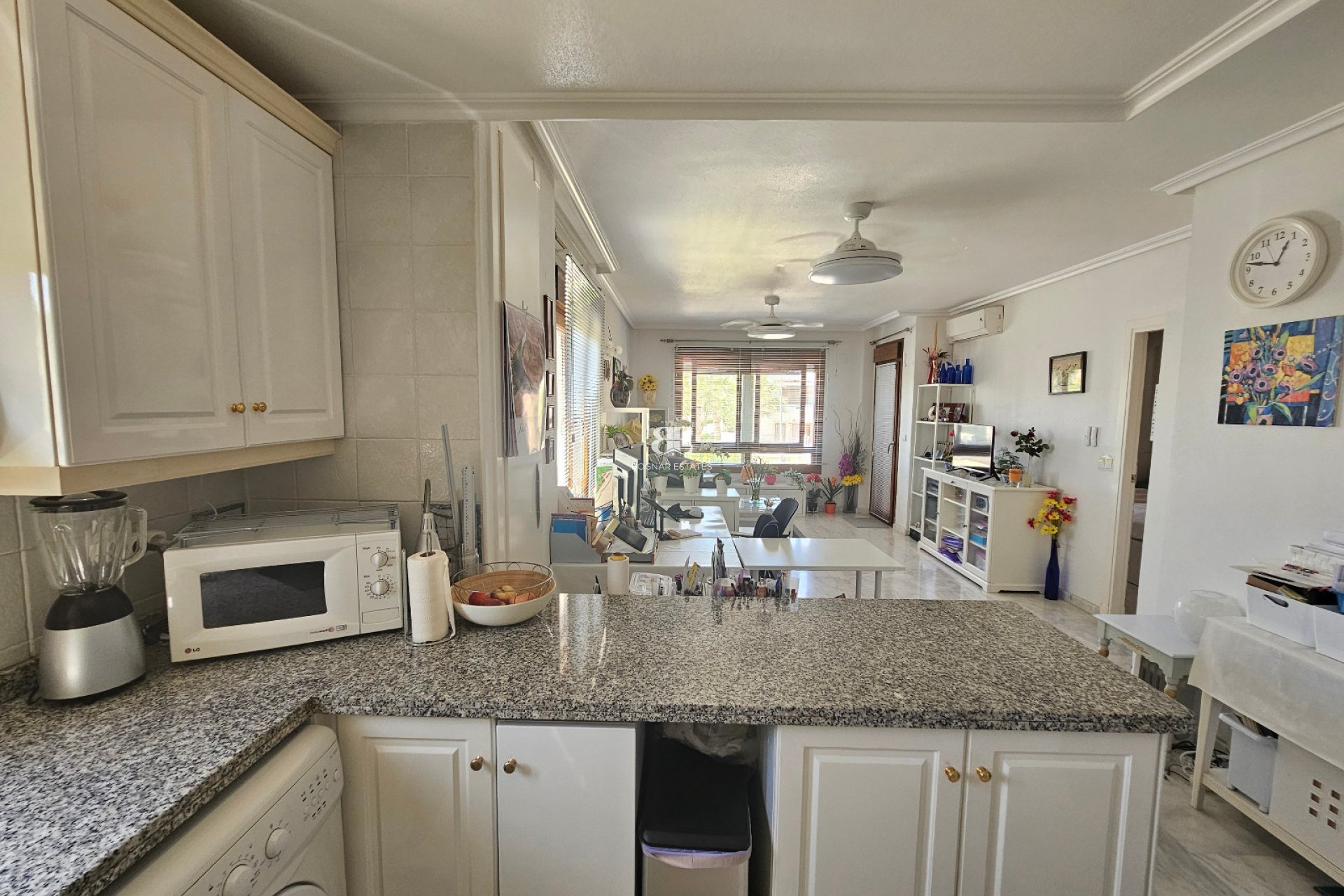 Resale - apartment -
Villamartín - PAU 8