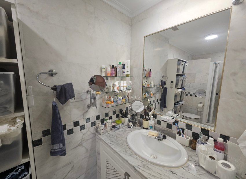 Resale - apartment -
Villamartín - PAU 8