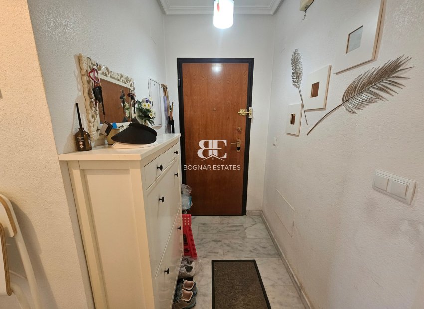 Resale - apartment -
Villamartín - PAU 8