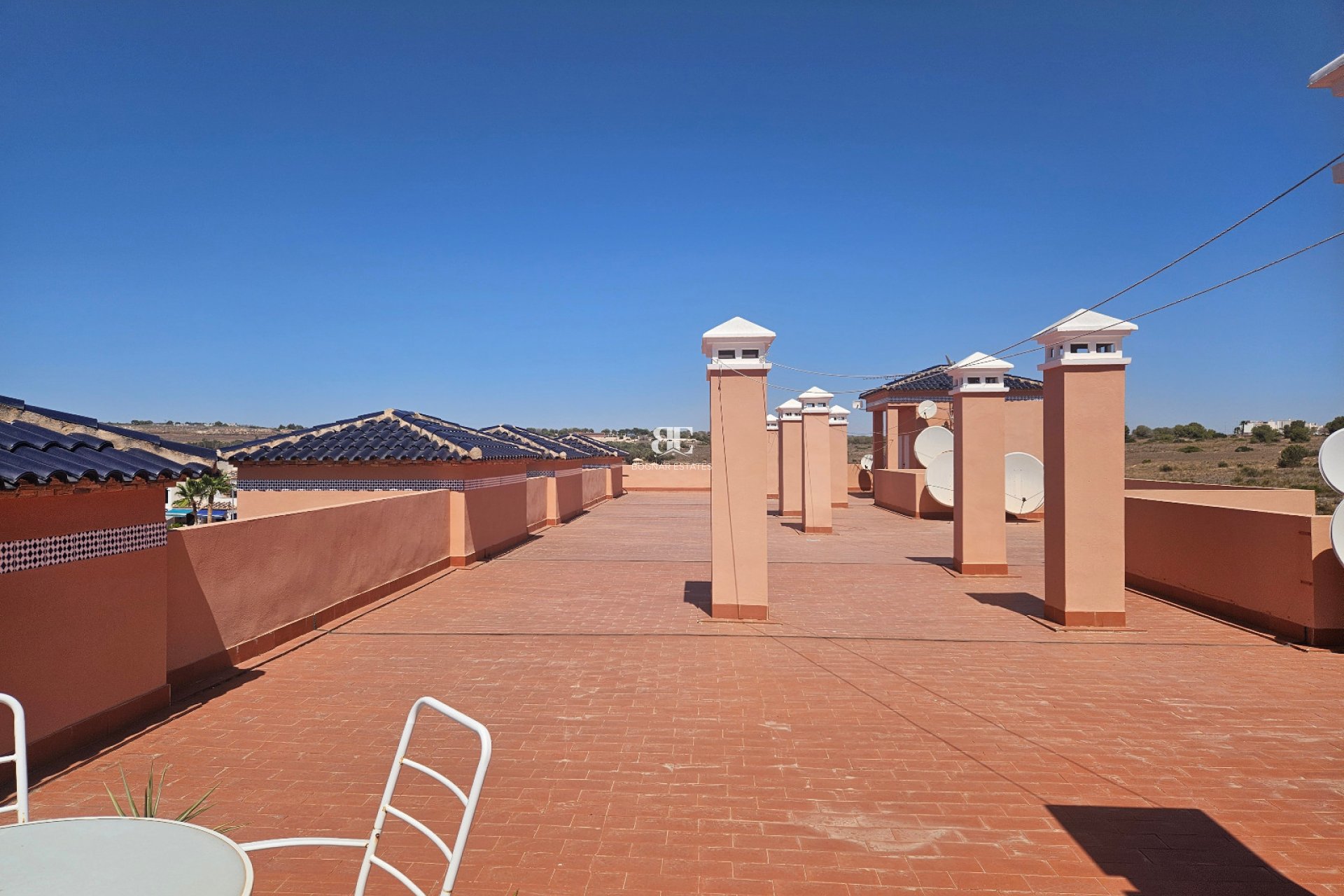 Resale - apartment -
Villamartín - PAU 8