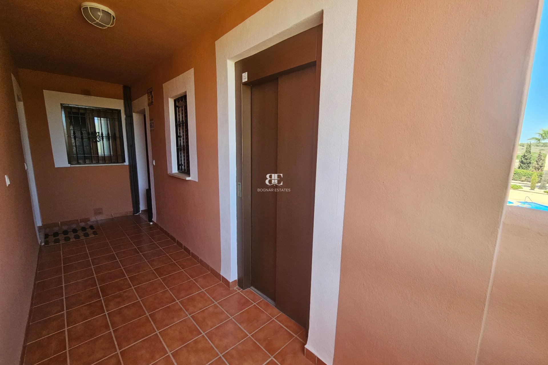 Resale - apartment -
Villamartín - PAU 8