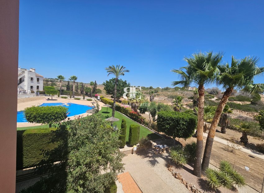 Resale - apartment -
Villamartín - PAU 8