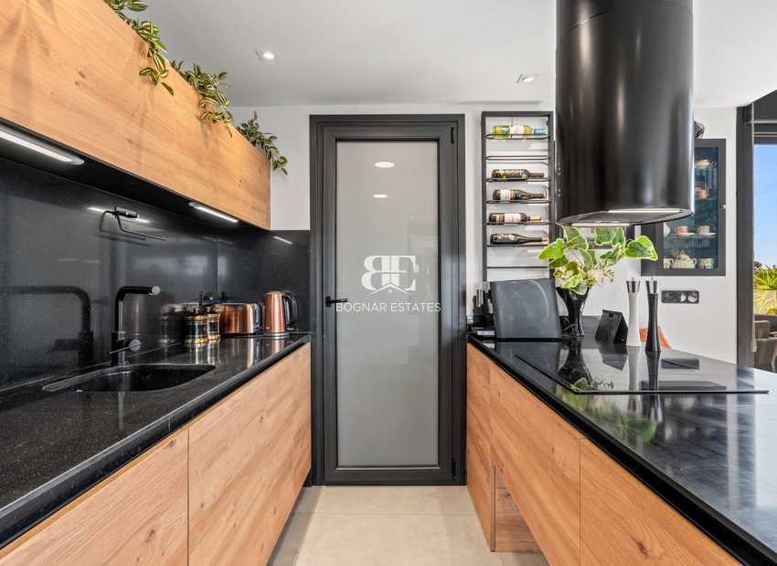 Resale - apartment -
Villamartín