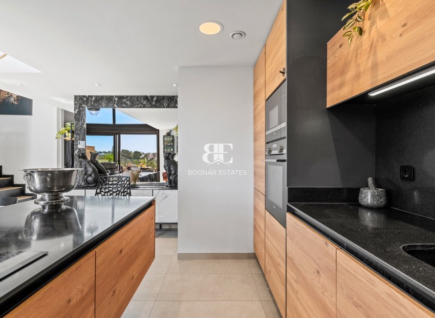 Resale - apartment -
Villamartín