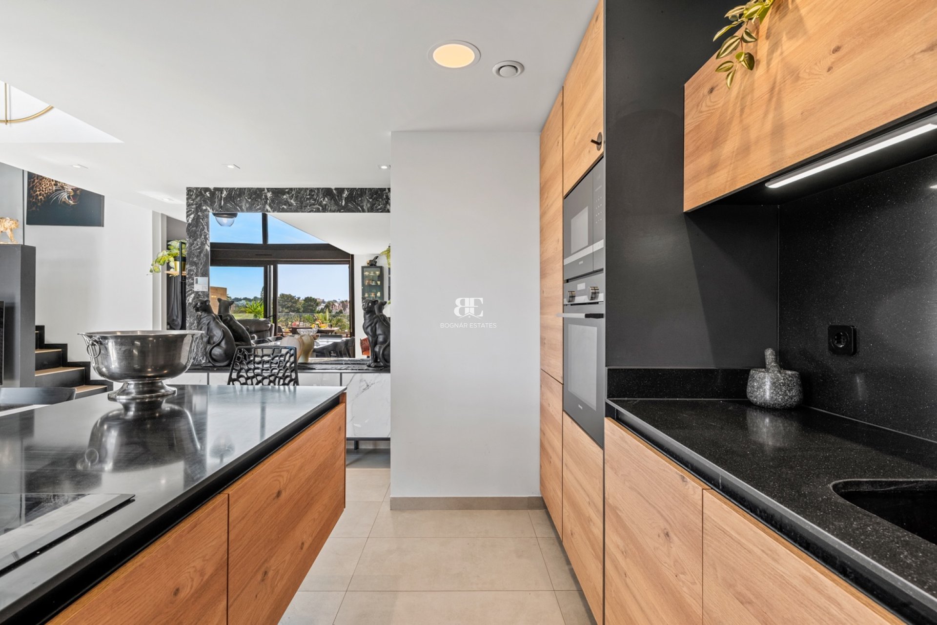 Resale - apartment -
Villamartín